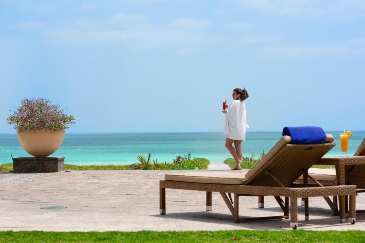 Crowne Plaza Duqm By Ihg Hotel Exterior foto
